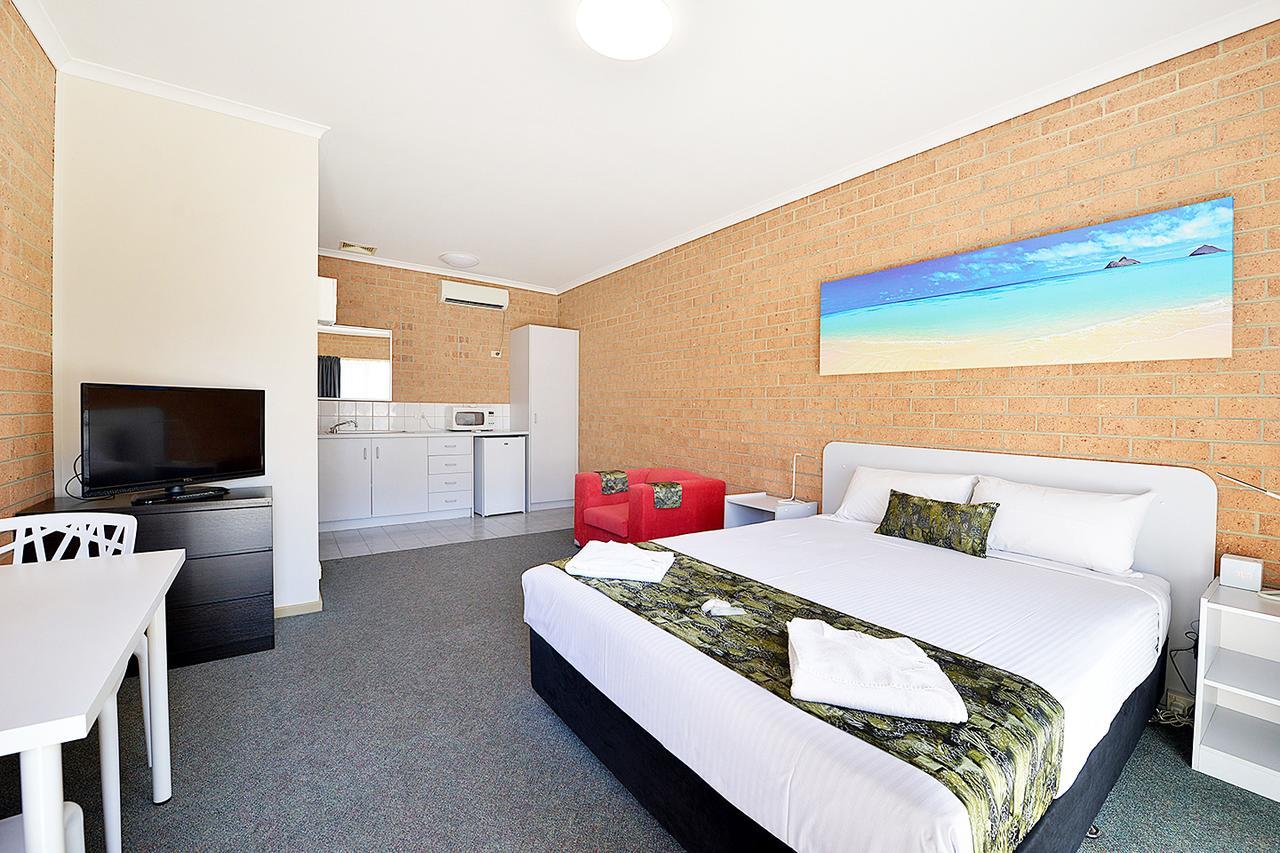 Cranbourne Motor Inn Экстерьер фото