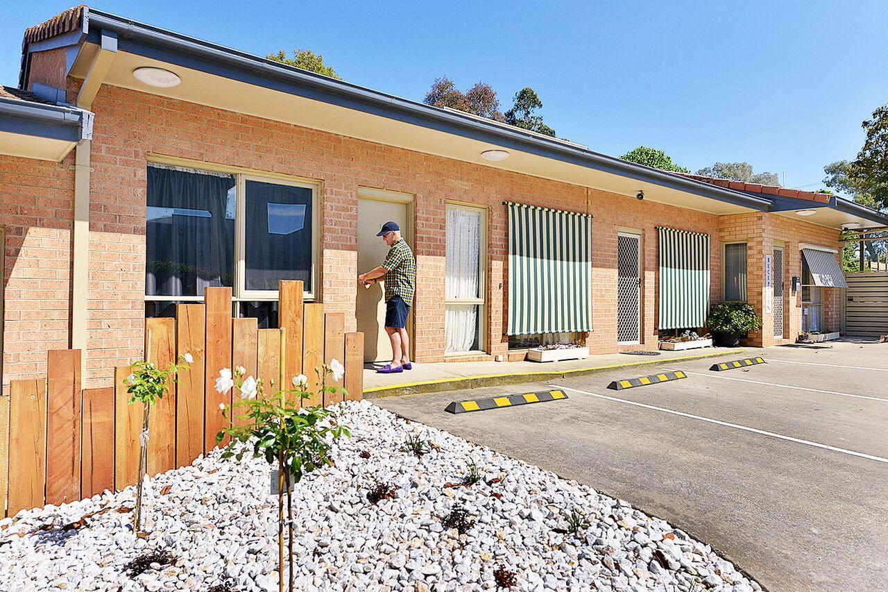 Cranbourne Motor Inn Экстерьер фото